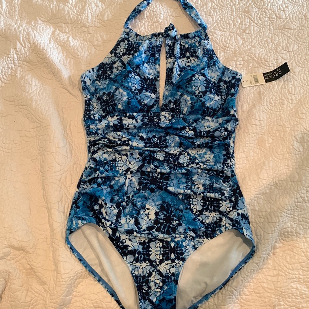 Woman’s size 14 one piece swimsuit